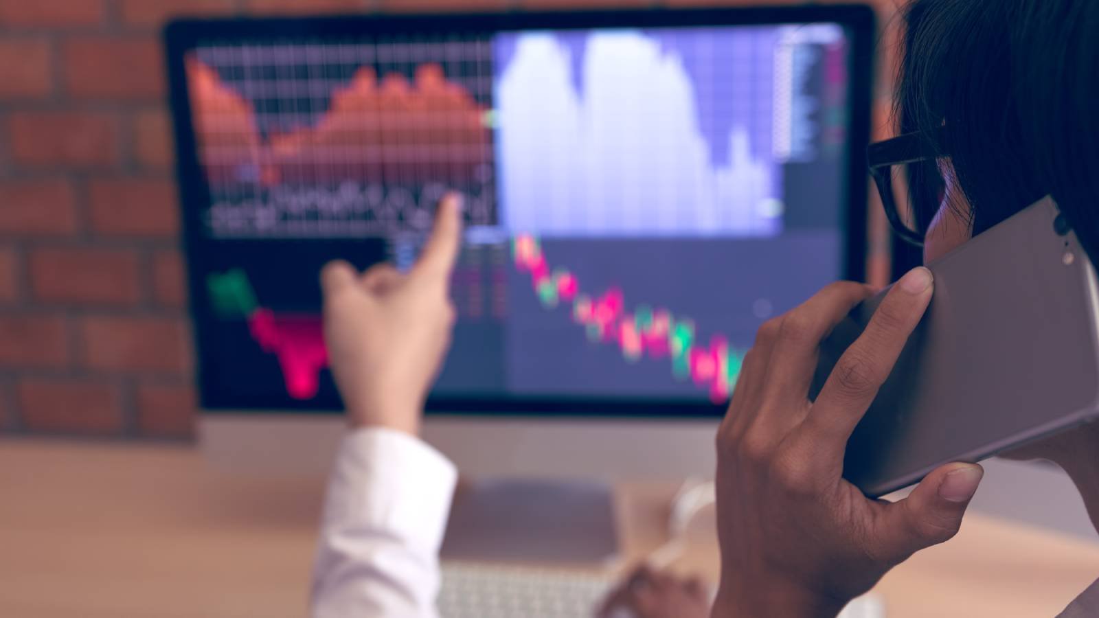 What Are The Execs And Cons Of Index Funds?